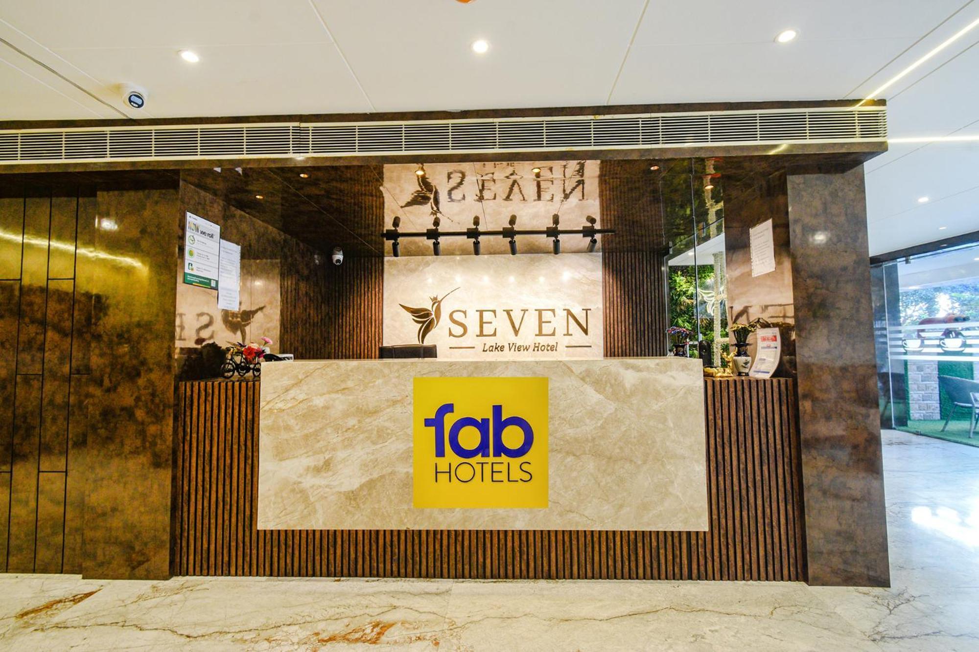 Treebo Premium Seven Lake View Hyderabad Exterior photo