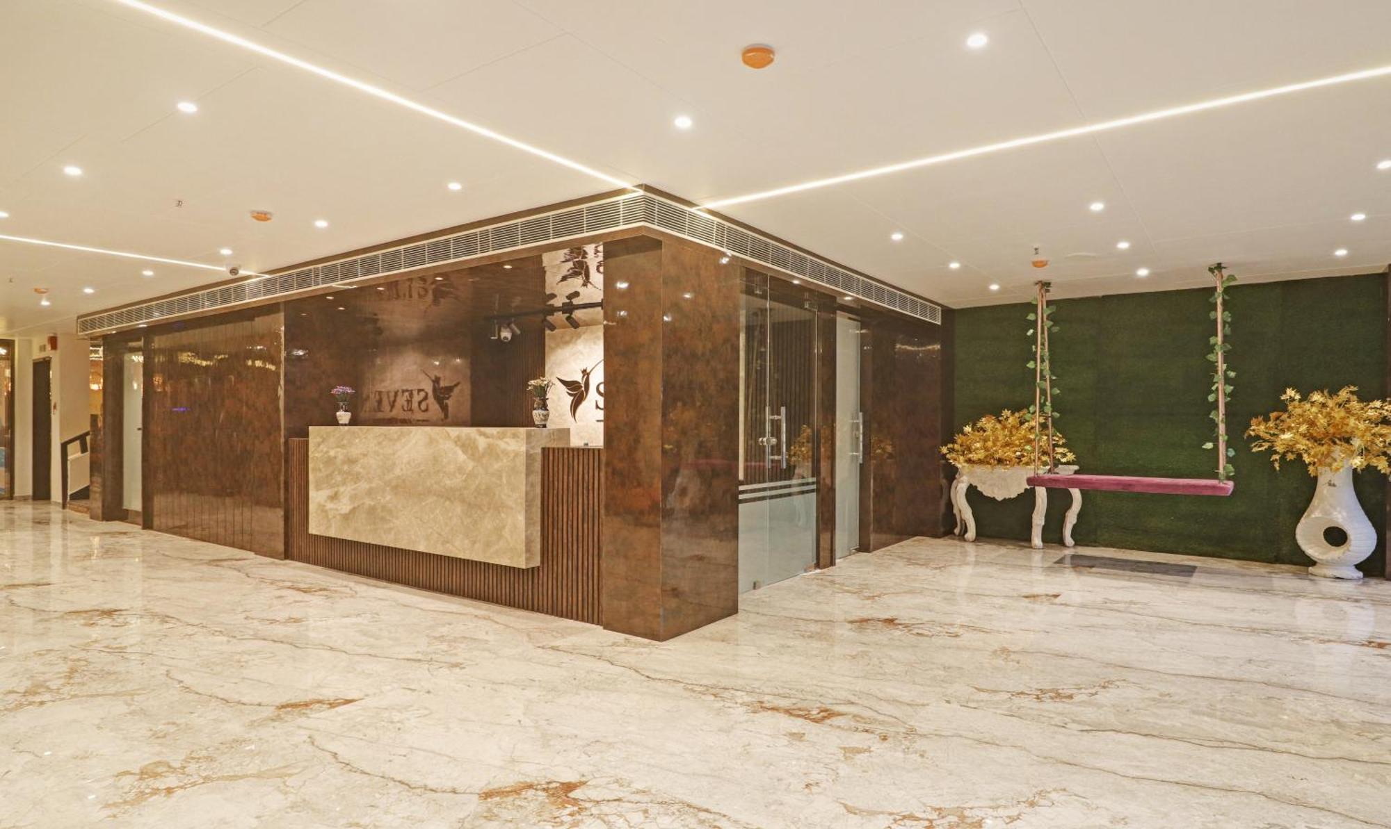 Treebo Premium Seven Lake View Hyderabad Exterior photo